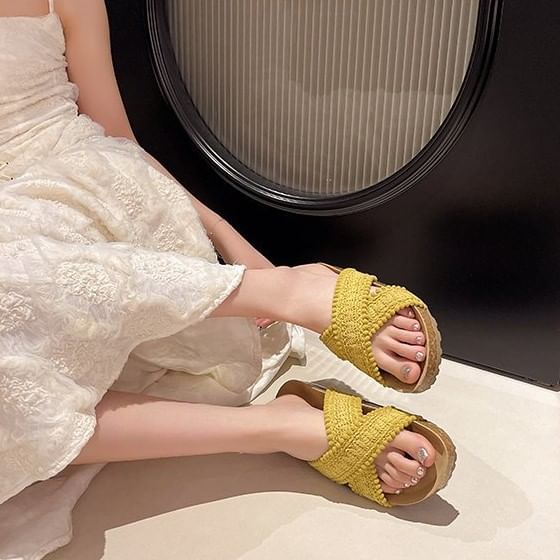 Sandals Strap Knit Cross