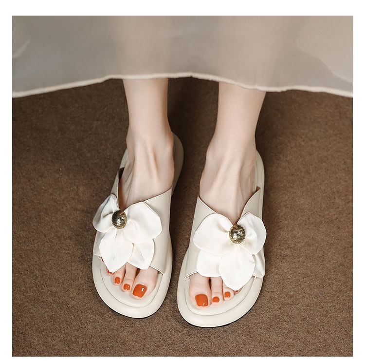 Flower Slide Accent Sandals