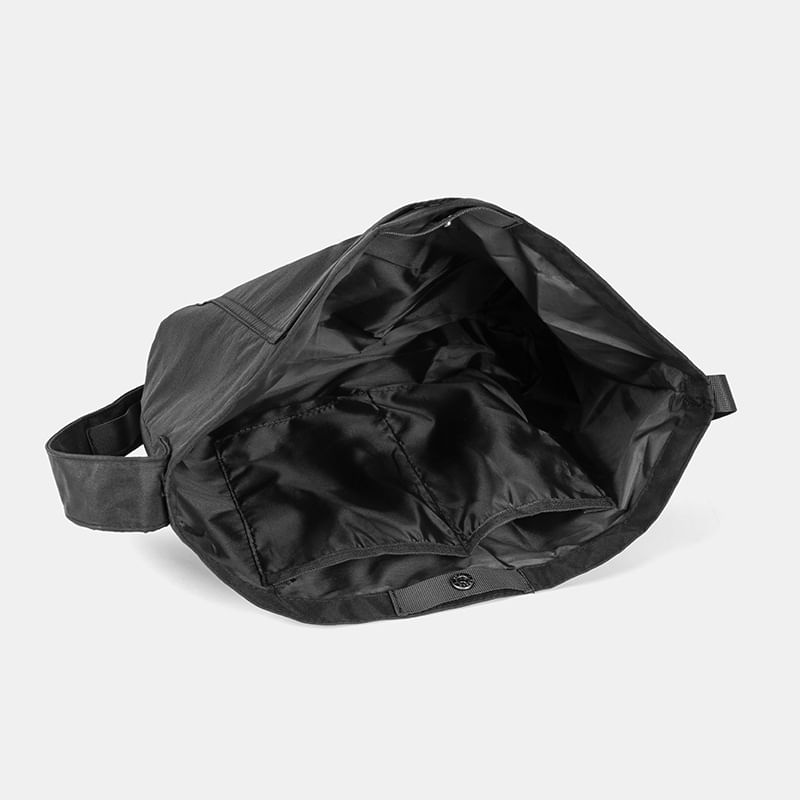 Messenger Plain Zip Bag Lightweight