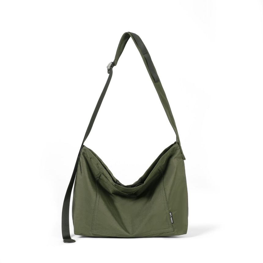 Messenger Plain Zip Bag Lightweight