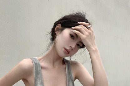 Ribbed Neck Scoop Fit Top Gradient Slim Tank