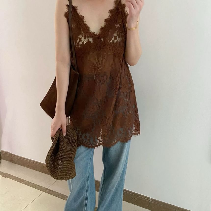 Lace V-Neck Spaghetti Strap Cami Top Plain