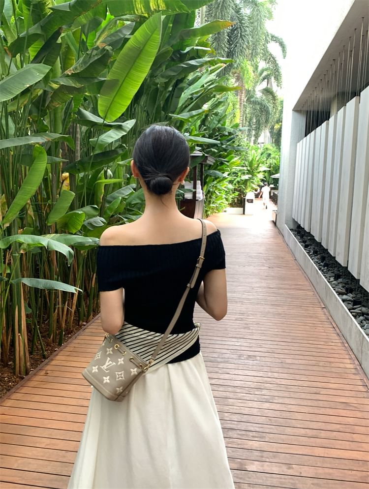 Short-Sleeve Shoulder Top Ribbed Knit Off Plain