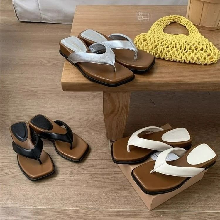 Flip-Flops Wedge Heel