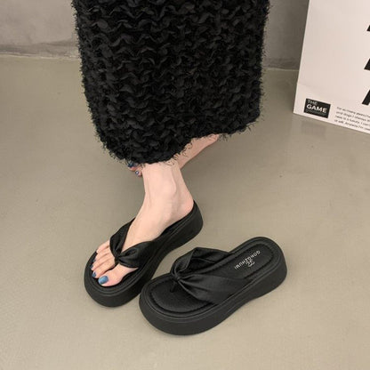 Flip-Flops Ruched Platform