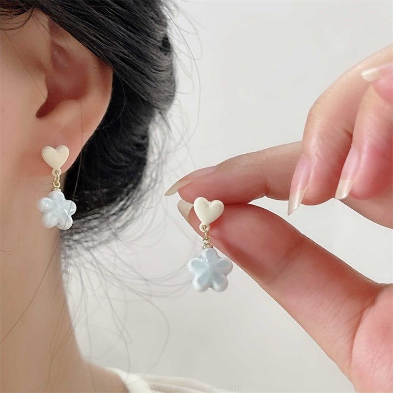 / Earring Flower Drop On Heart Clip