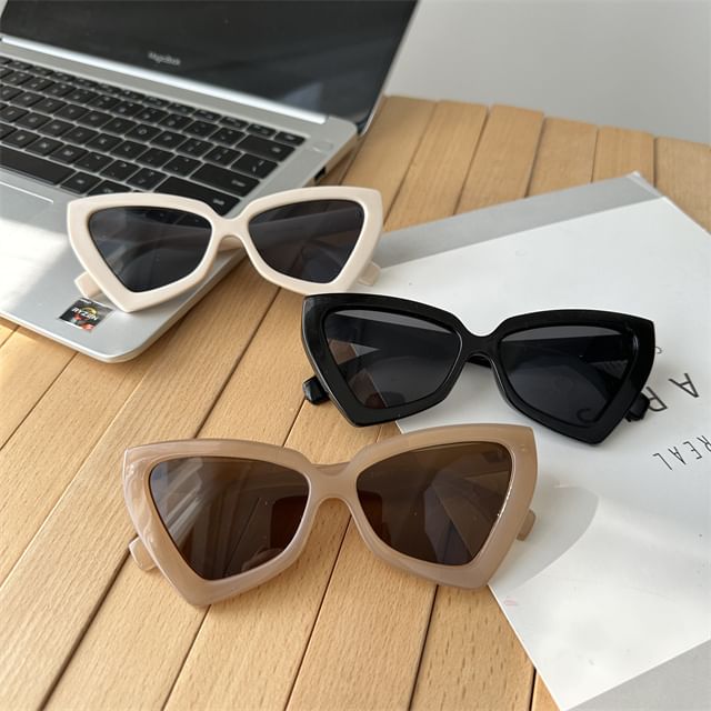 Cat-Eye Oversized Sunglasses