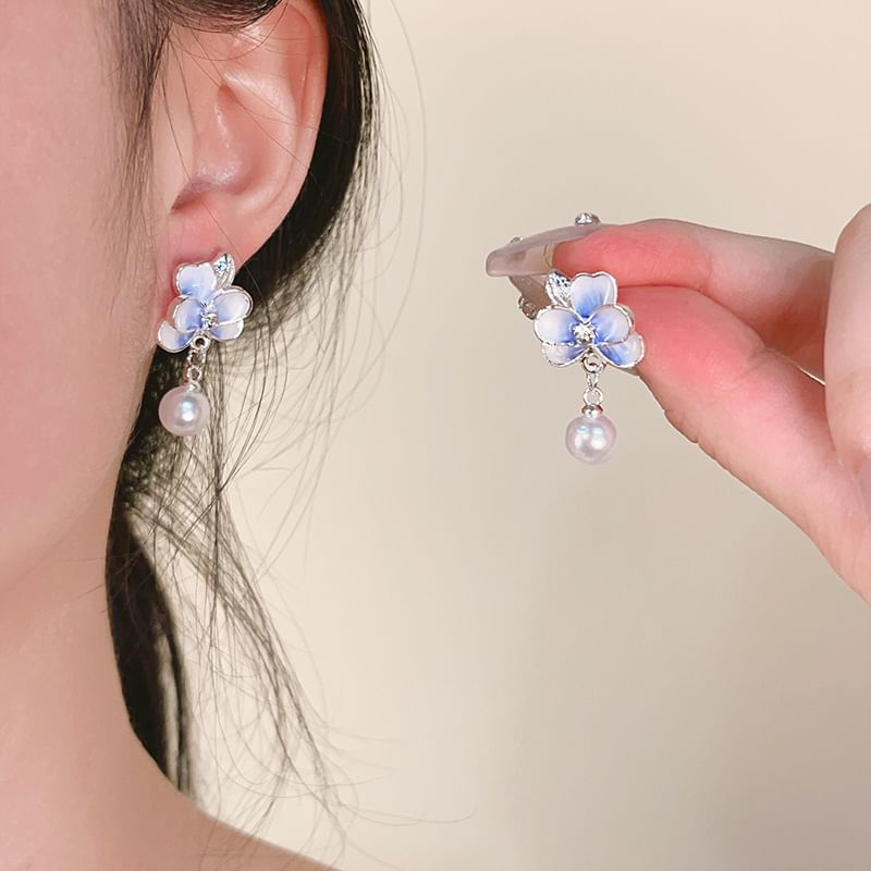 Clip Faux / On Earring Flower Pearl Drop