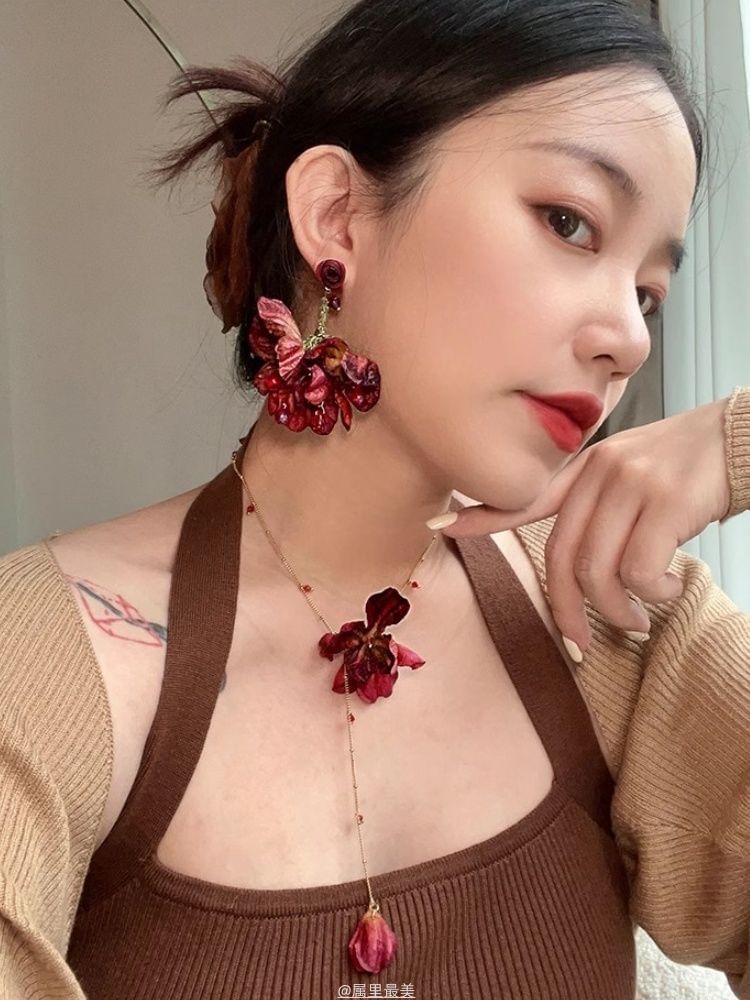 Lariat Necklace Petal Alloy