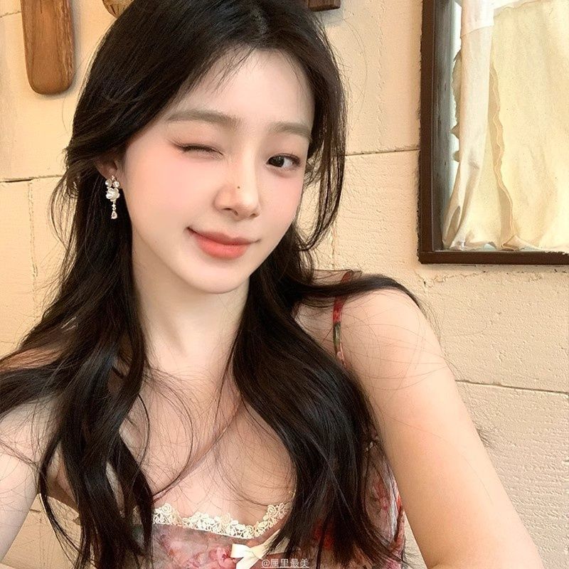 Rhinestone Drop Alloy Earring Floral