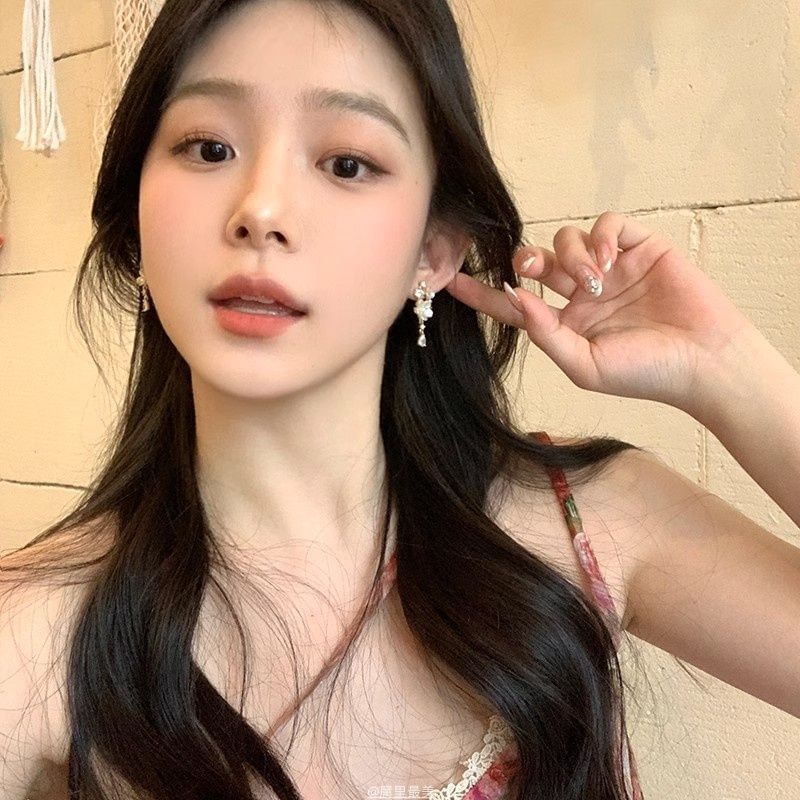 Rhinestone Drop Alloy Earring Floral