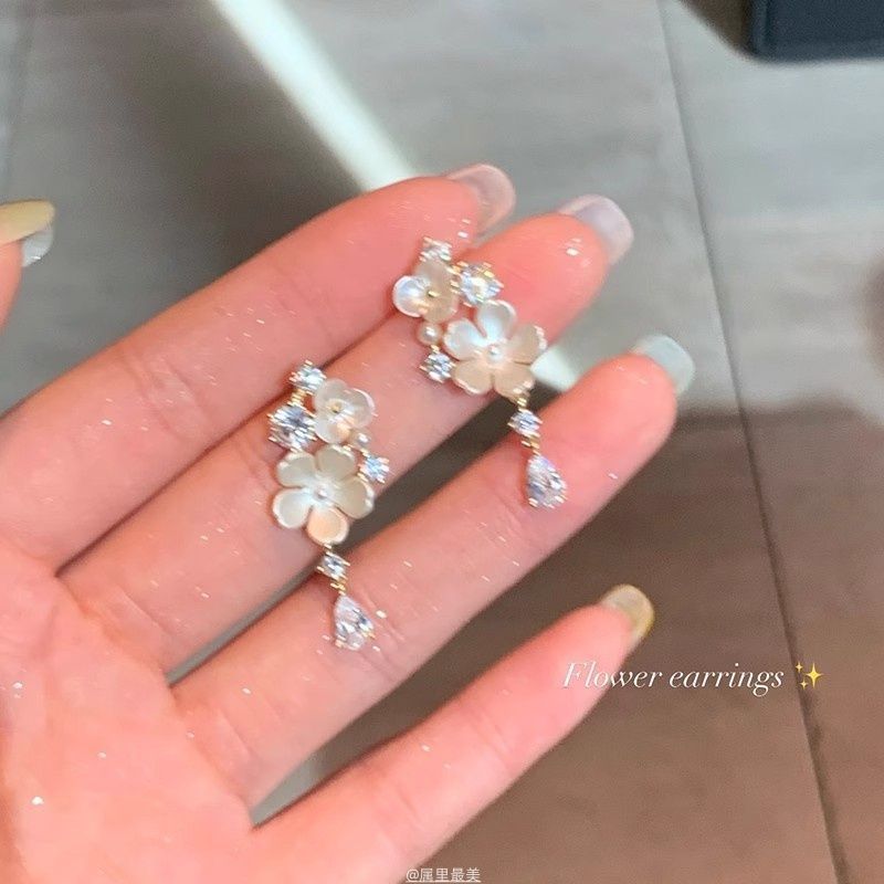 Rhinestone Drop Alloy Earring Floral