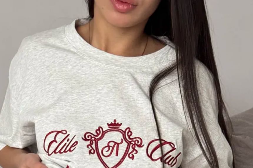 Crew Neck Elbow-Sleeve Embroidered Lettering Tee