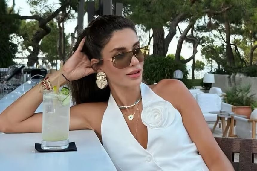 Open Back Flower Vest Plain Accent Halter Single-Breasted V-Neck Crop