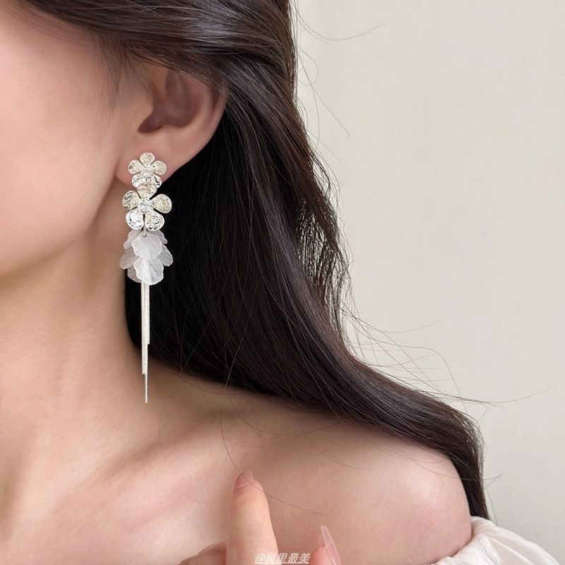 Flower Shell Drop Earring Fringed