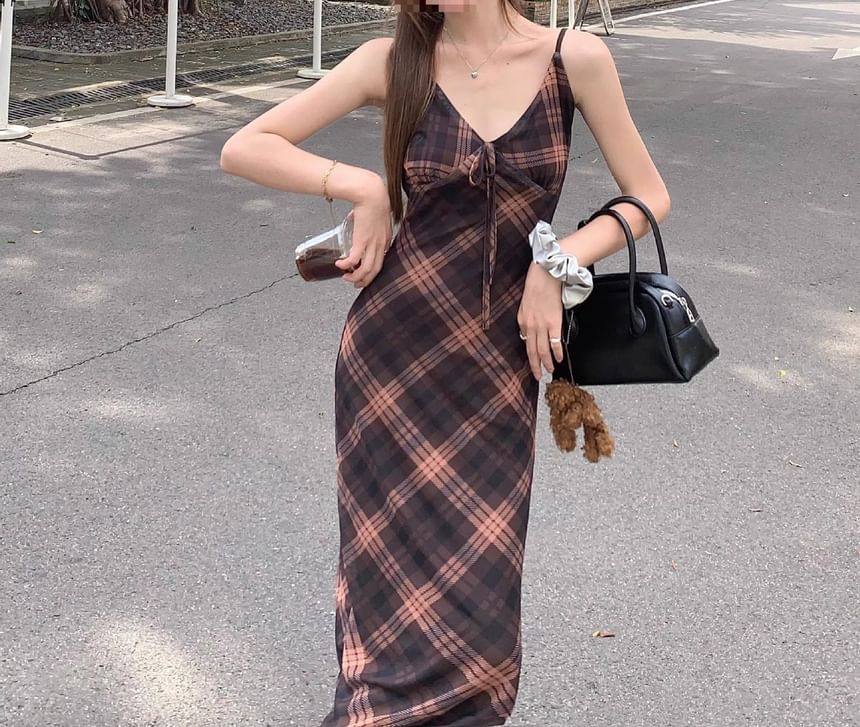 Maxi Plaid Sleeveless V-Neck Dress Print