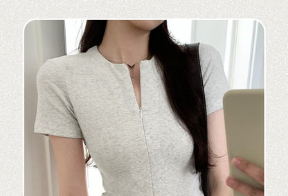 Top Short-Sleeve Plain Knit Zip-Up