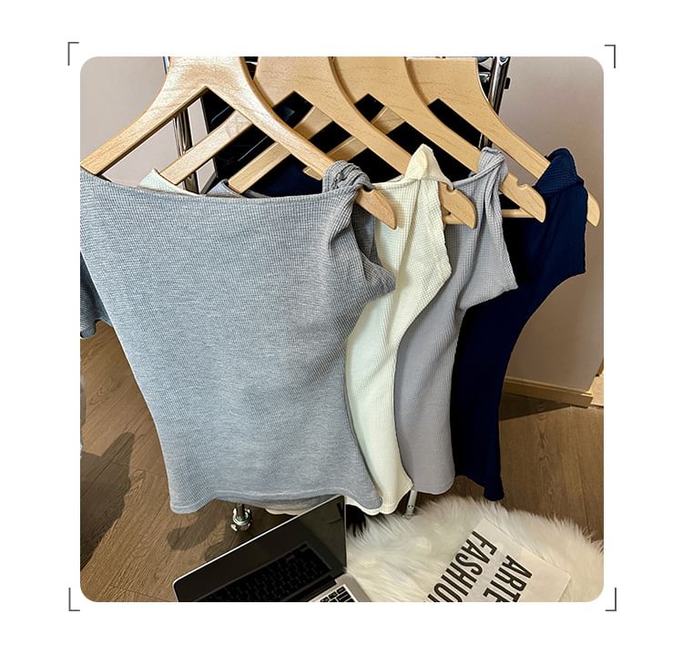 Asymmetrical Plain Tee Short-Sleeve