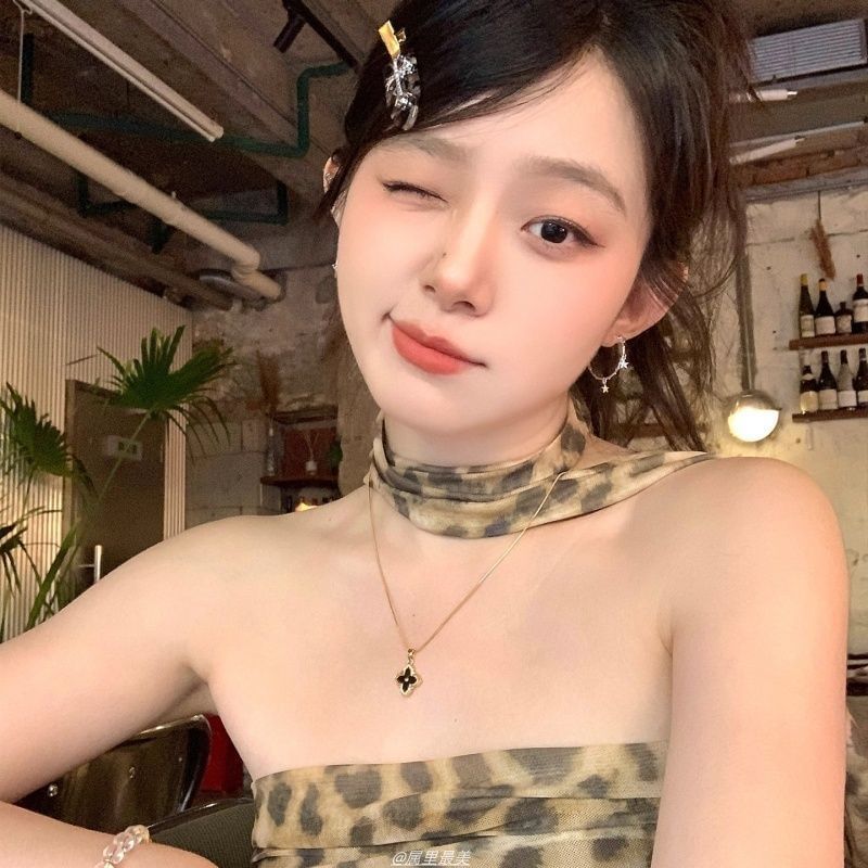 Alloy Earring Star Hoop