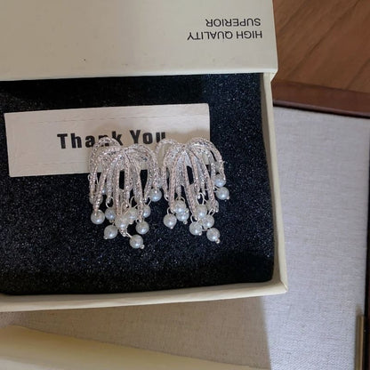 Faux Fringed Firework Pearl Alloy Earring