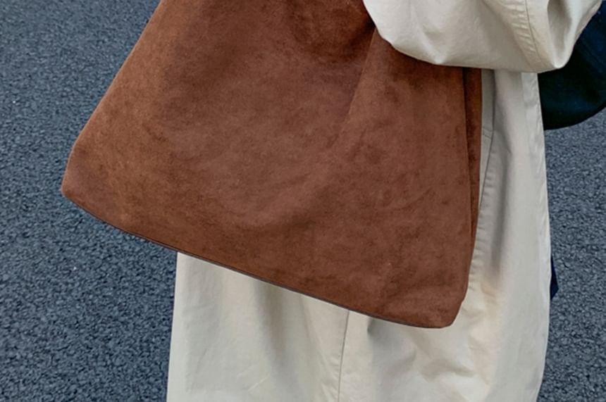 With Faux Pouch Suede Bag Tote