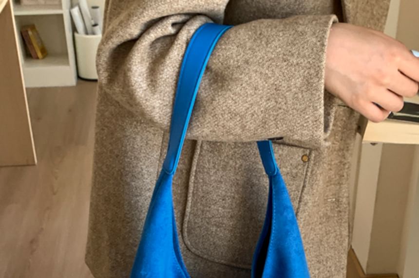 With Faux Pouch Suede Bag Tote