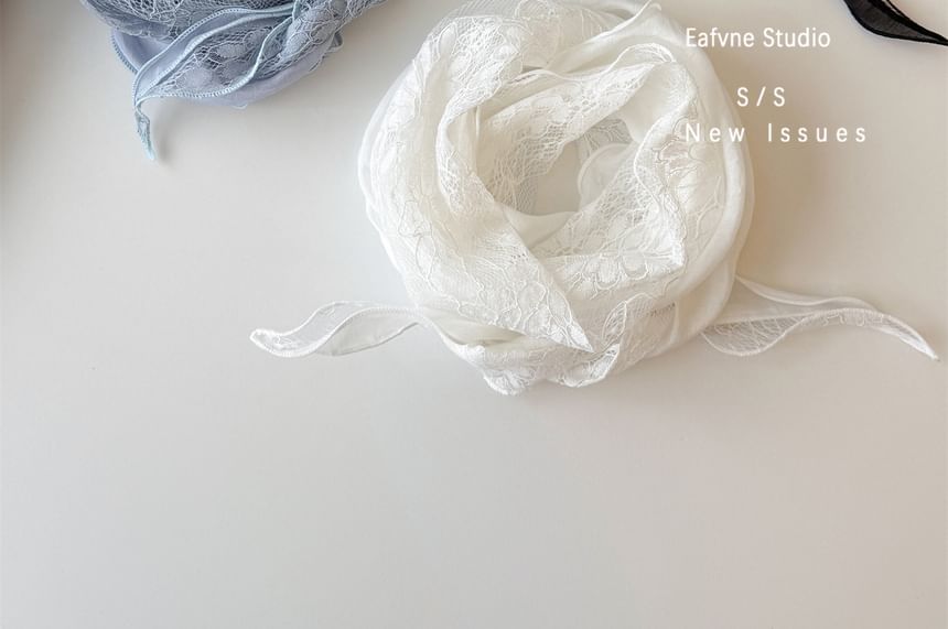Edge Lace Panel Lettuce Scarf