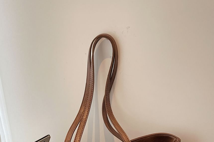 Faux Charm Plain Bag With Tote Leather