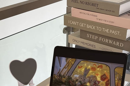 Heart  Alloy Desktop Phone Stand