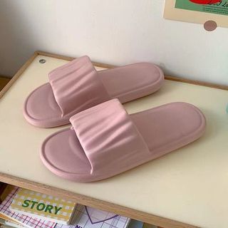 Shirred Home Slippers