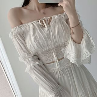 Off-Shoulder Plain Lace Trim Cropped Blouse / High Rise Asymmetrical Mini A-Line Skirt