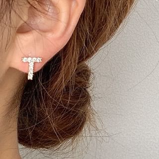 Rhinestone Lettering Ear Stud