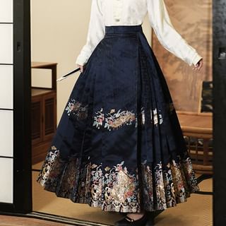 Long-Sleeve Plain Hanfu Top / High Waist Floral Maxi Ma Mian Skirt / Set