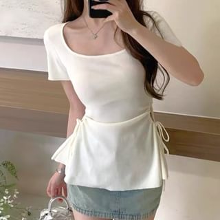 Short-Sleeve Scoop Neck Plain Cutout T-Shirt