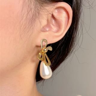 Pearl Faux Drop Earring Bow