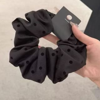 Bow Scrunchie / Dotted Print