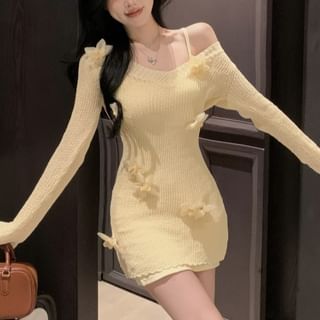 V Knit Long-Sleeve Flower Slip Sheath Mini Accent / Dress Neck