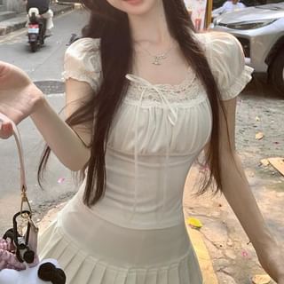 Short-Sleeve Tee Square Neck Fit Lace Trim Plain Slim Bow