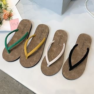 Flat Flip-Flops