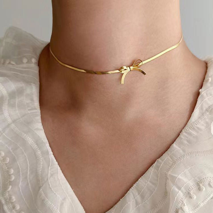 Metal Bow Choker Necklace
