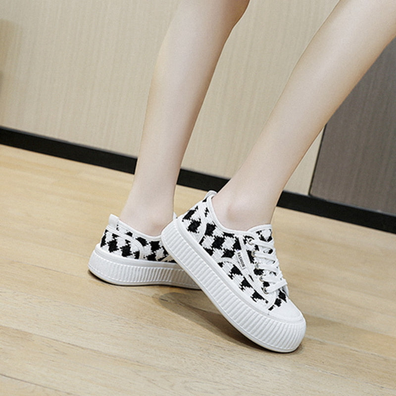 Cute Black White Candy Diamond Sneakers ON871 Wonderland Case