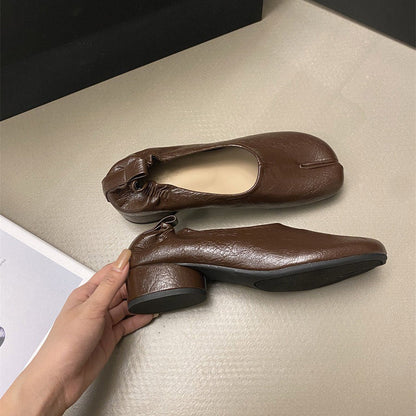 Relaxed Distinctive Split Toe Tabi Ballet Flats