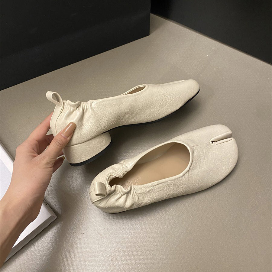 Relaxed Distinctive Split Toe Tabi Ballet Flats