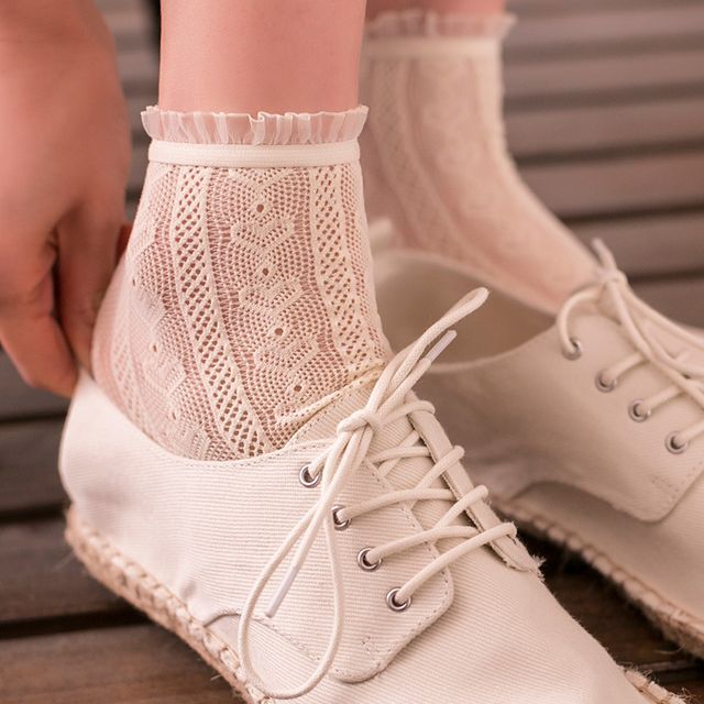 Frill Trim Lace Socks