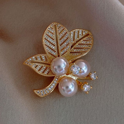 Brooch Pearl