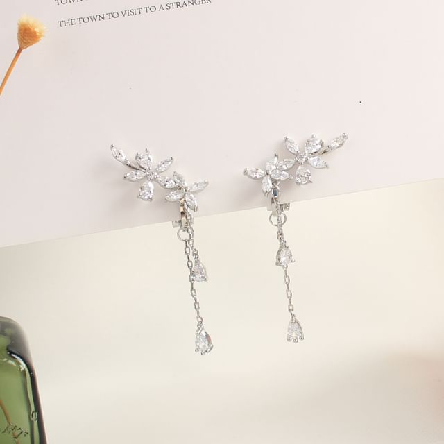 Stud / Clip-On Floral Earrings Rhinestone