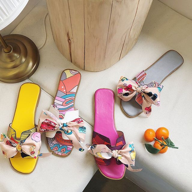 Ribbon Flat Slide Sandals – Wonderland Case