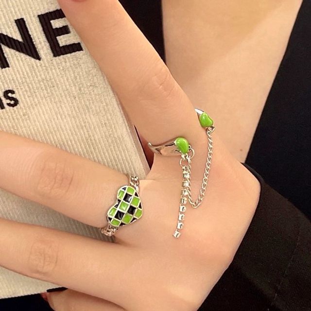 Ring Checker Open Double Chained Heart