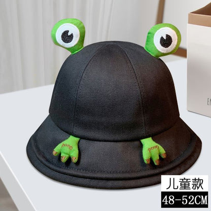Detail Hat Frog Bucket