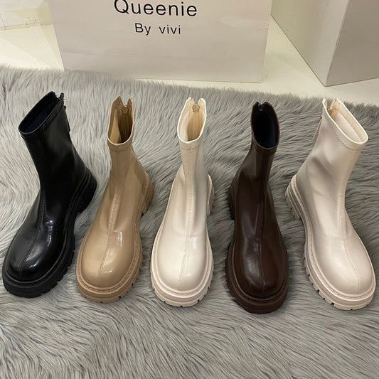 Boots Heel Block Short